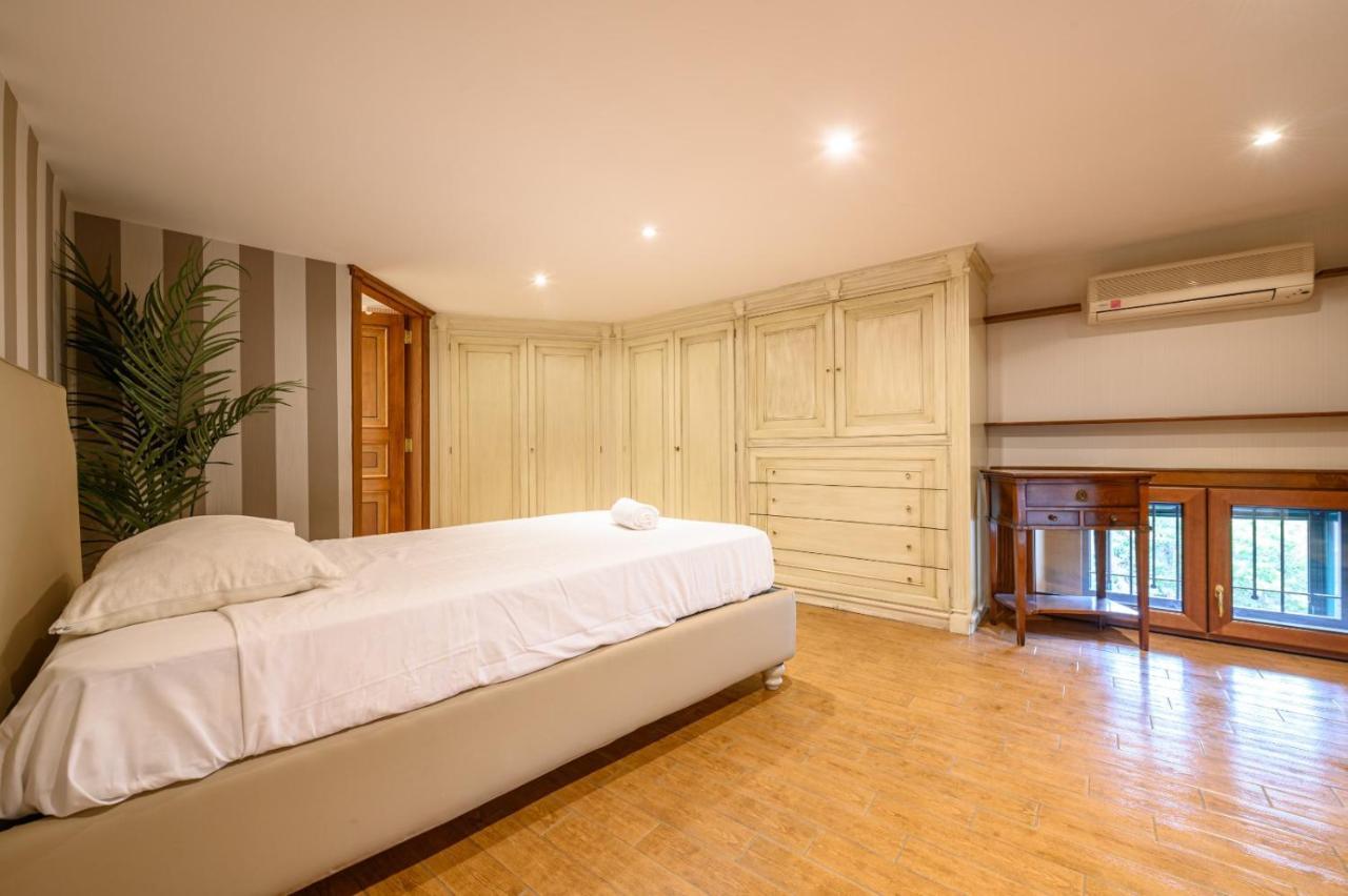 Apartament Toto E Peppino Family House Neapol Zewnętrze zdjęcie